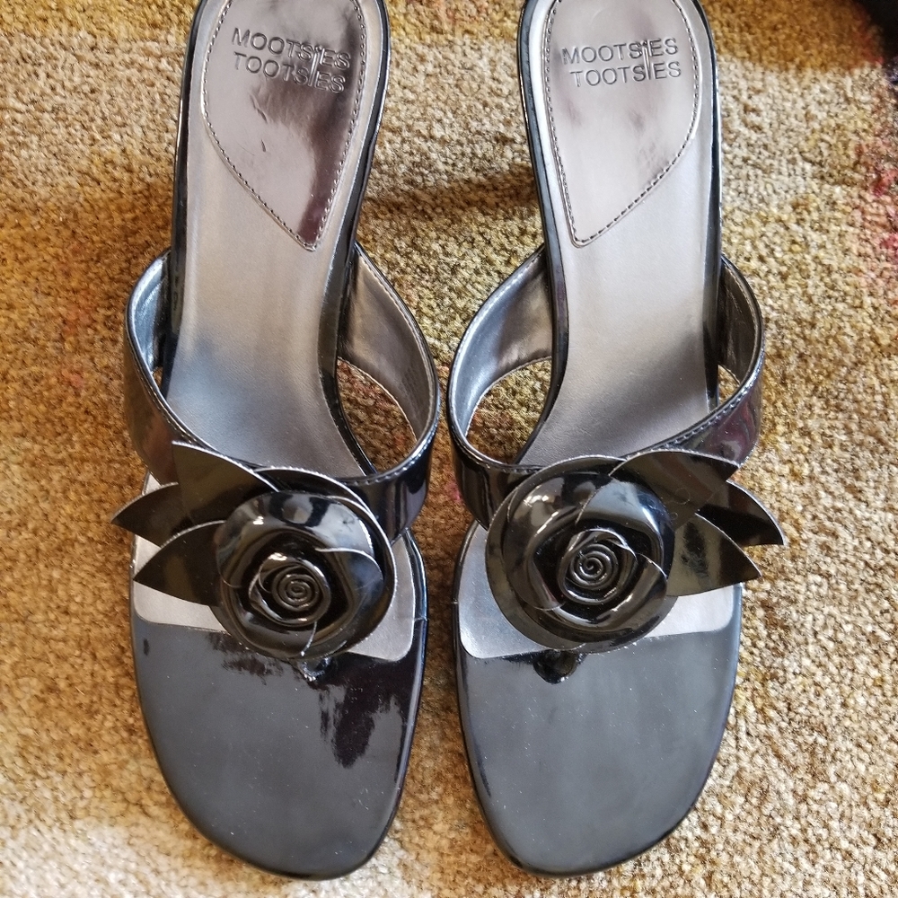 Shoes - Picture 3 of 4
